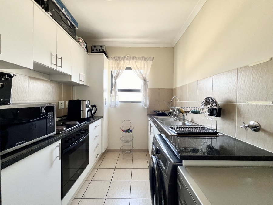 2 Bedroom Property for Sale in Parklands East Western Cape
